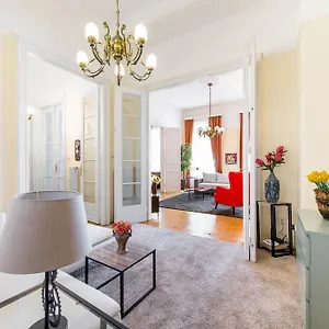 Elegant & Stylish Center Apartment Budapest
