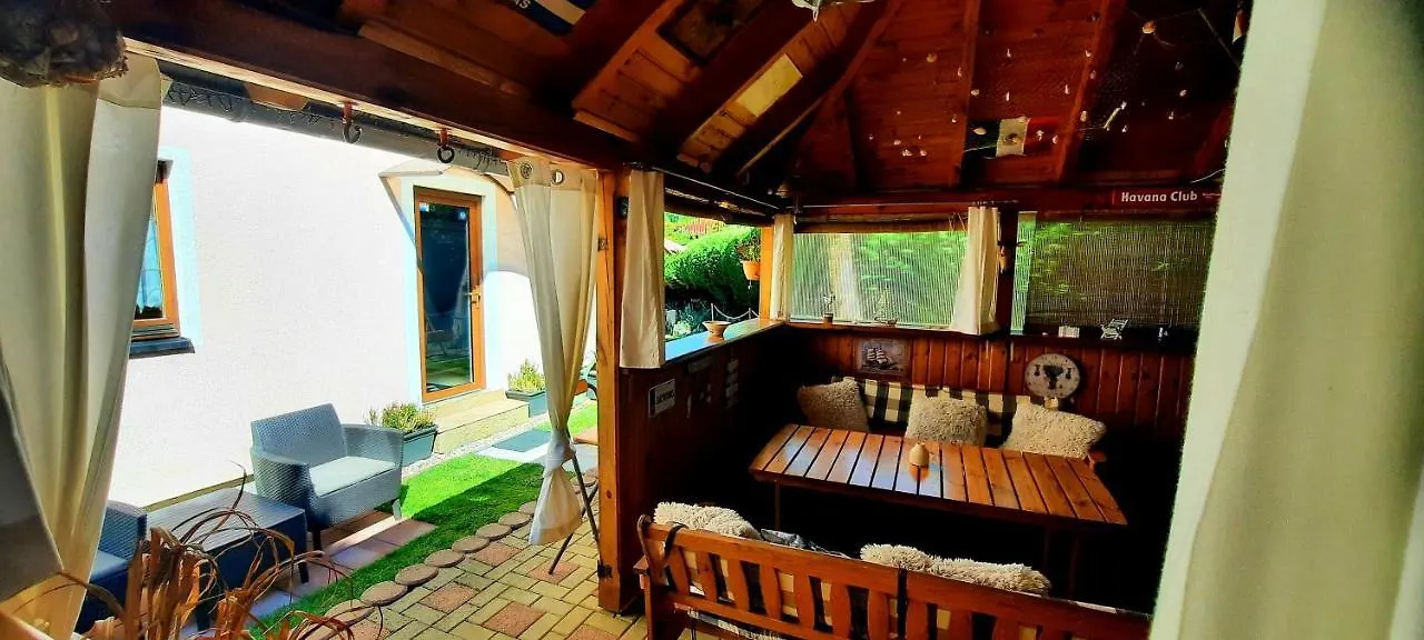 קרלובי וארי Pool Apartments קרלובי וארי