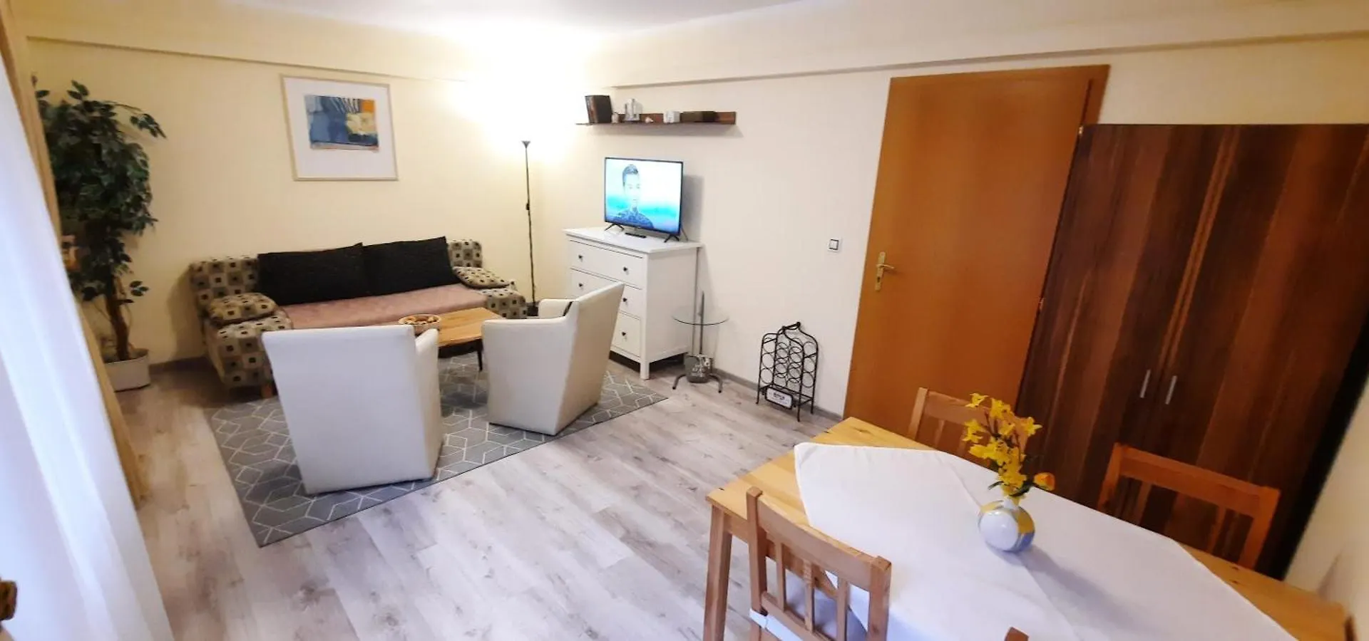 קרלובי וארי Pool Apartments צ'כיה